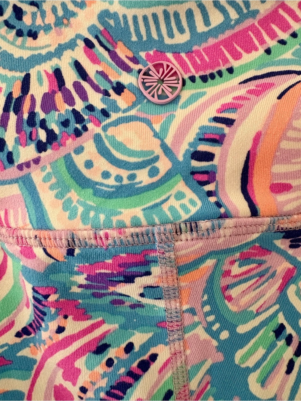 Lilly Pulitzer Happy as a Clam leggings - Picture 2 of 4